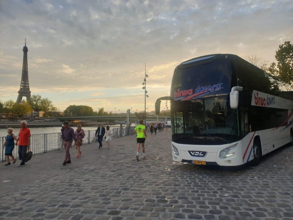 Dubbeldekker bus huren - Birwa Tours